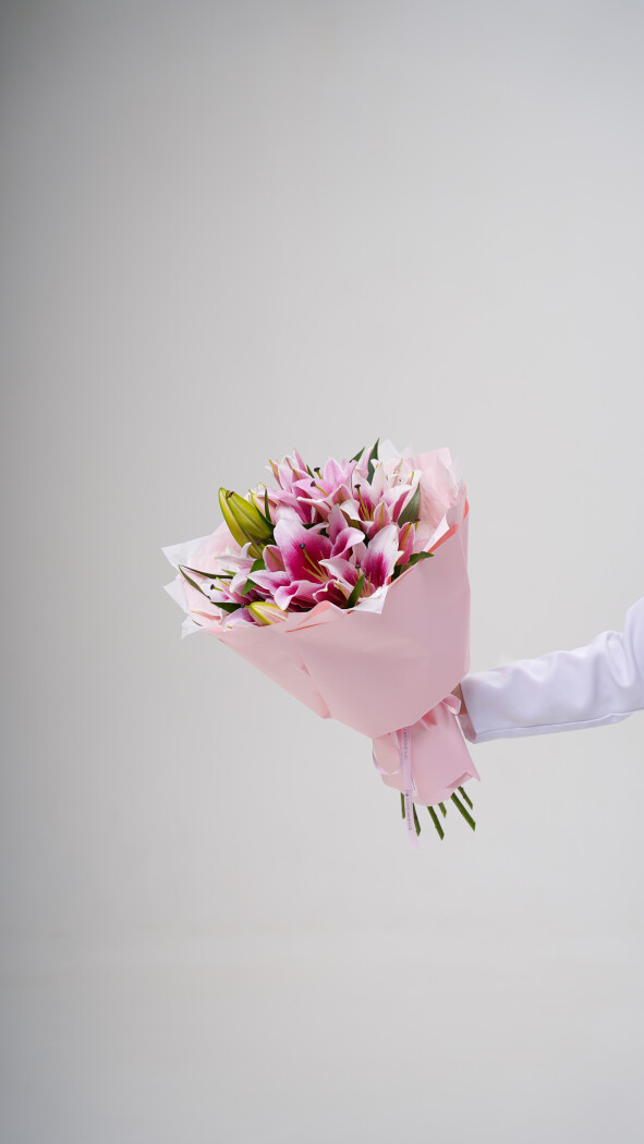 7 розовых лилий в оформлении №181