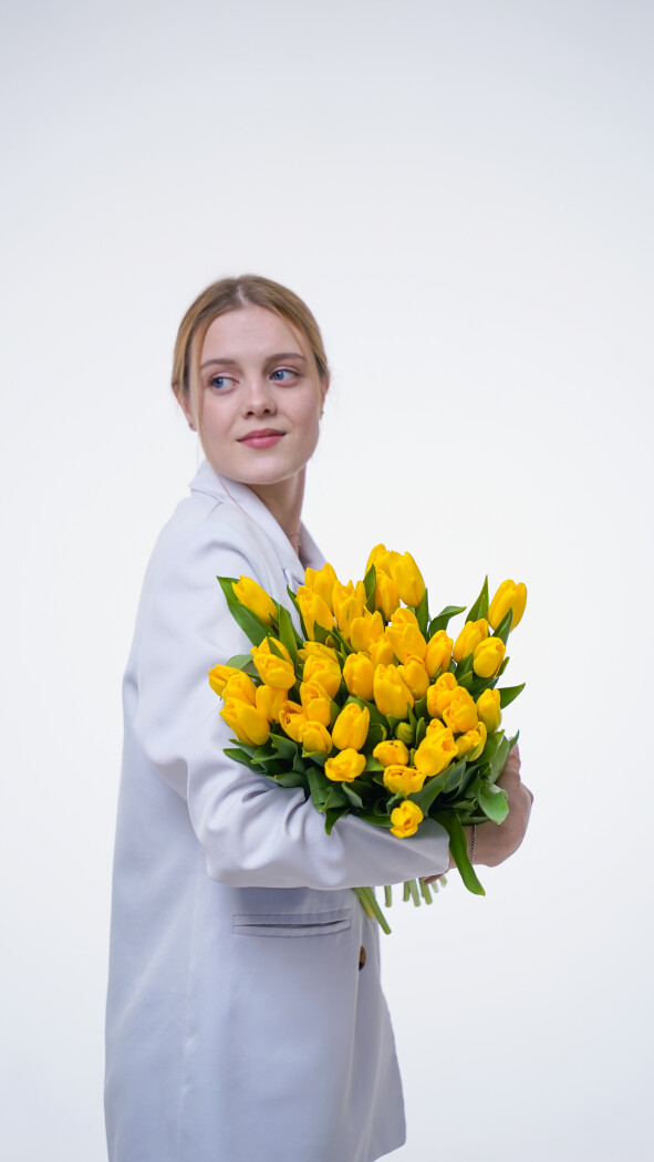 Охапка желтых тюльпанов №385