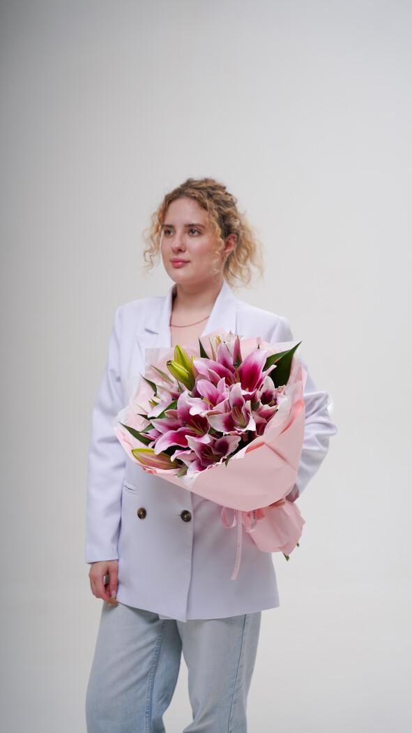 7 розовых лилий в оформлении №181