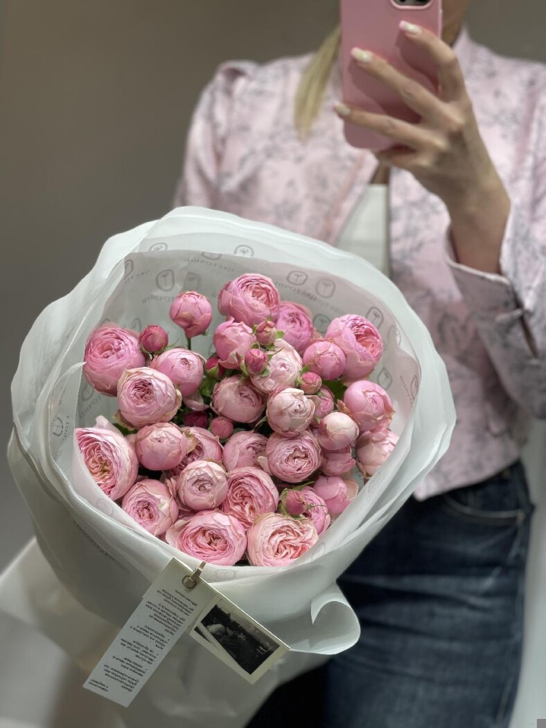 Монобукет из кустовой розы Сильва 