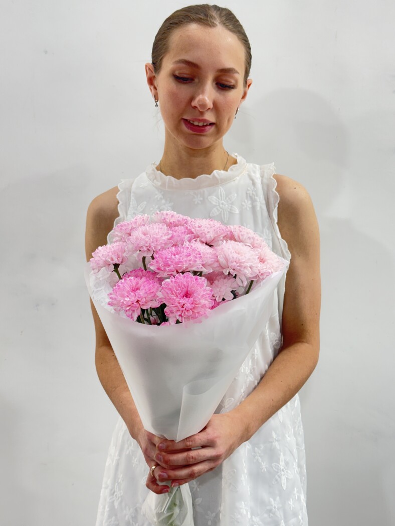 Букет из 3 веток кустовой розовой хризантемы