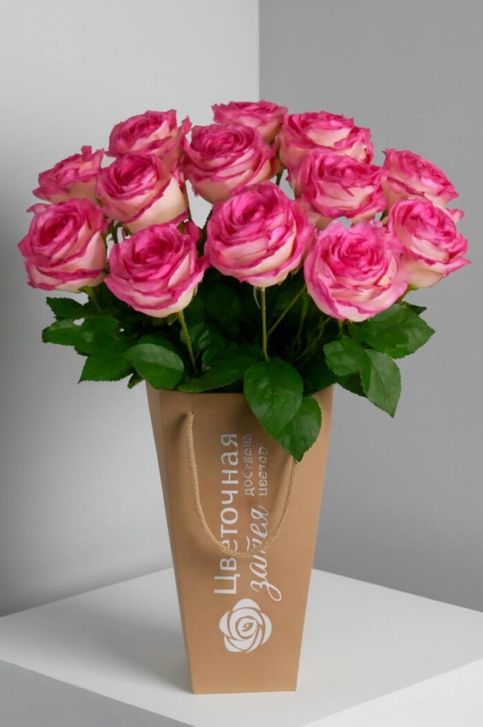 Банч из 15 роз сорта Джумилия 60 см
