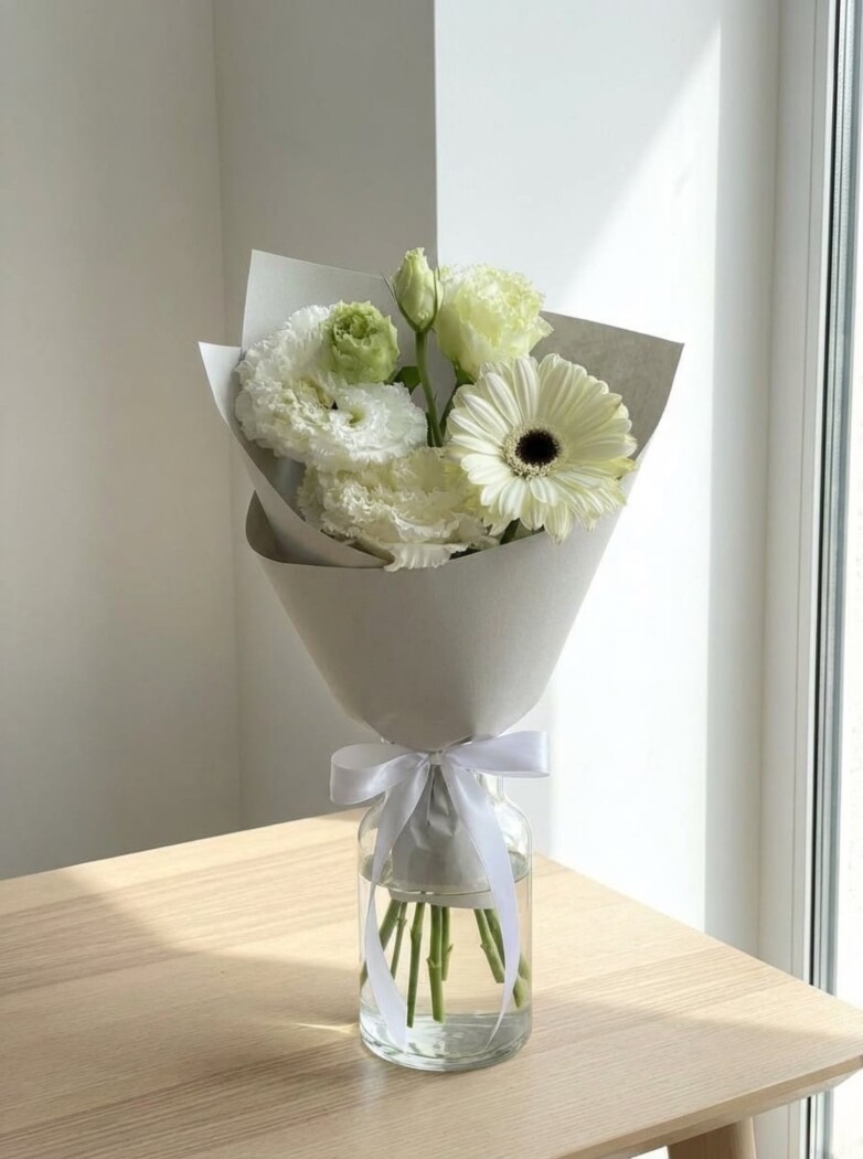 Букет из Герберы и эустомы