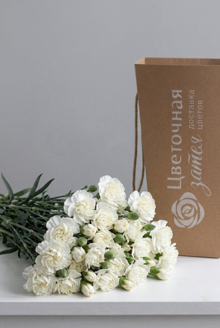 Банч из 11 веток белых кустовых диантусов